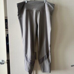 Athleta Eclipse 7/8 Tight Leggings Grey XL